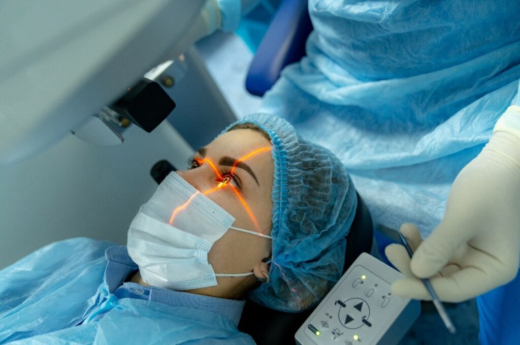 Medizin Augenlaserkorrektur. Laser-Sehkorrektur. Ausgeschnittene Ansicht